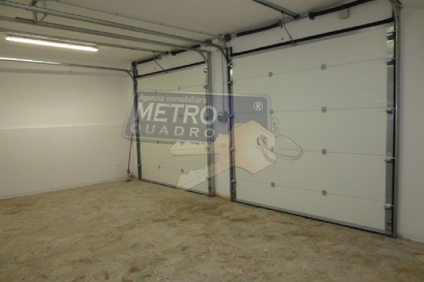 doppio garage parallelo - APPARTAMENTO COGOLLO DEL CENGIO (VI)  